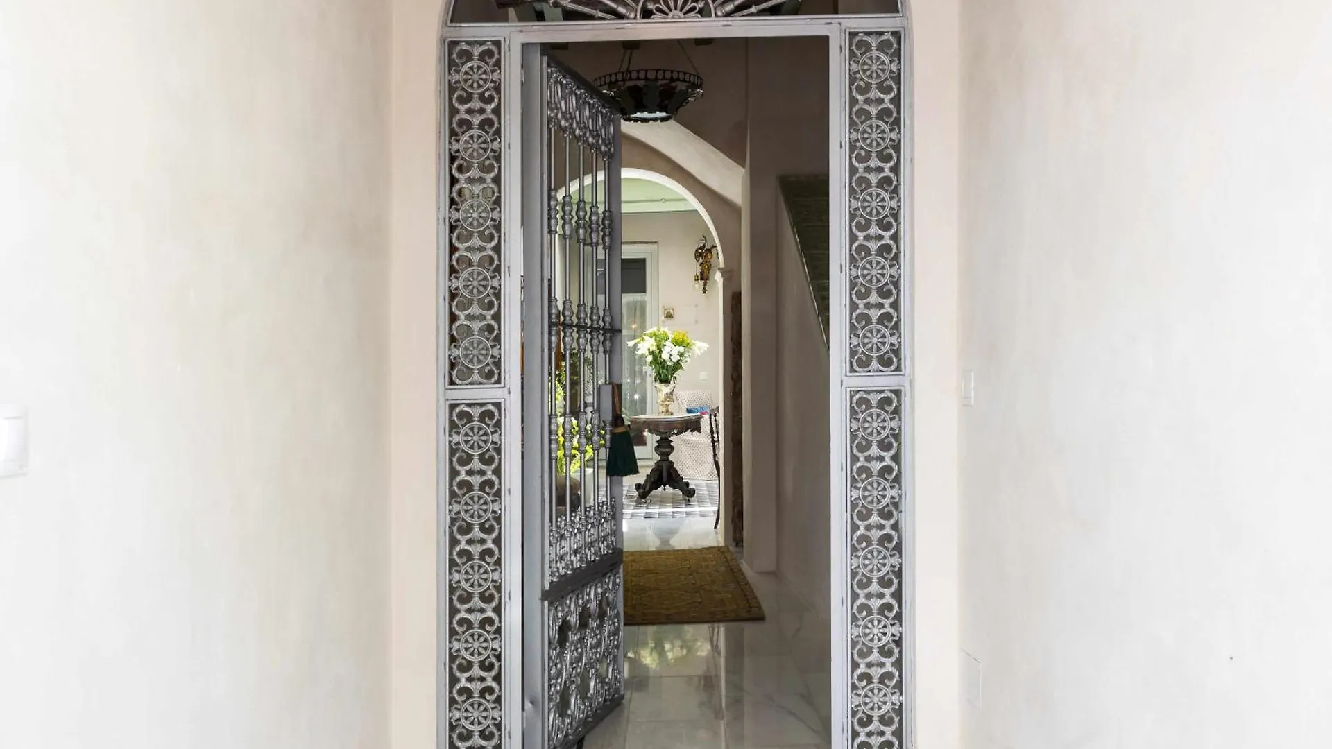 Apartment Casa Portus Gaditanus S XVIII Patio Andaluz El Puerto de Santa Maria Spain
