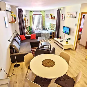  Apartamento Plaza Herrería With Balconies
